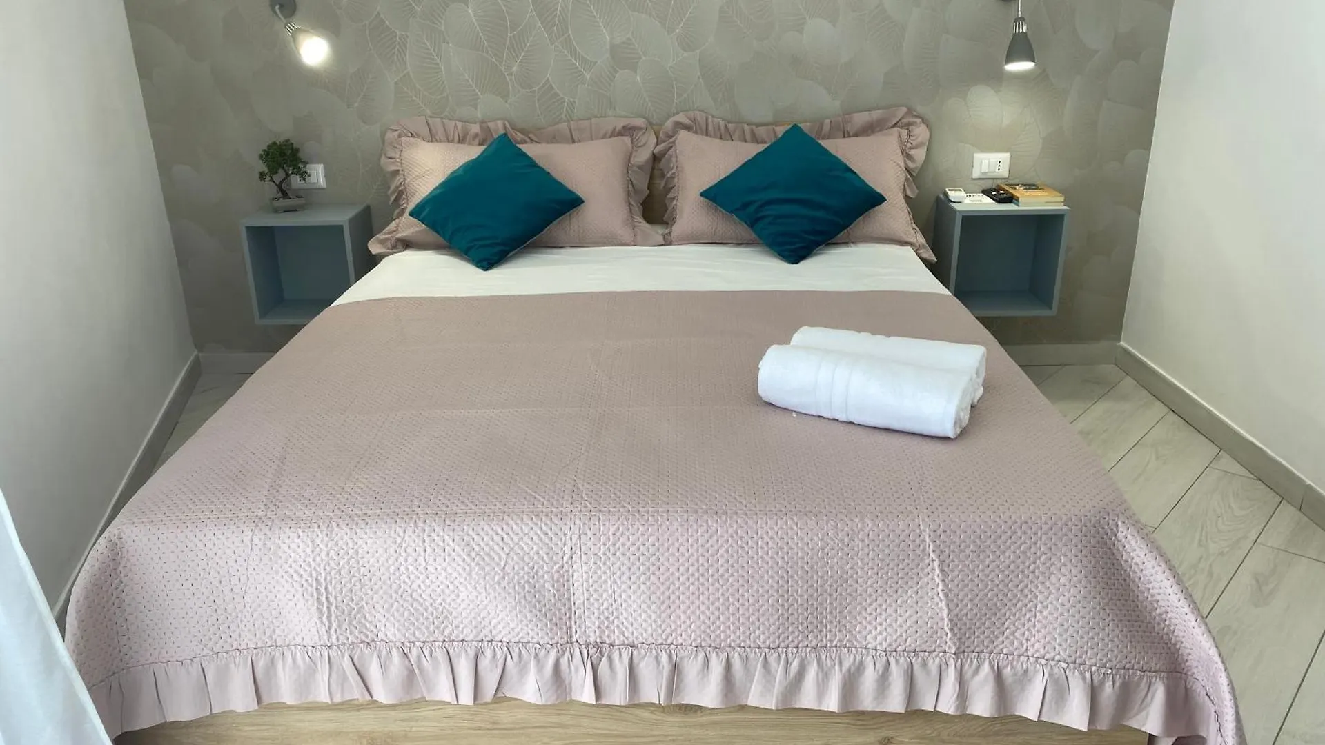 Ludben Dante Hotel Naples 0*,