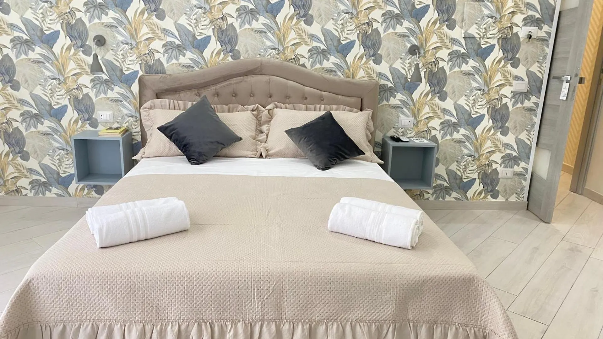 Penzion Hotel Ludben Dante Neapol Itálie
